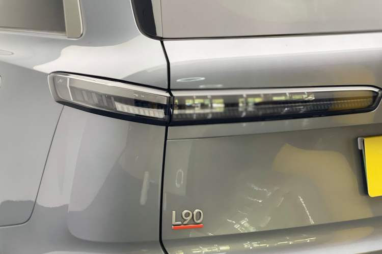 Used ONVO Luxeed L90 2025 Model Ultra Six-Seater 60-degree Battery Edition Exterior 5