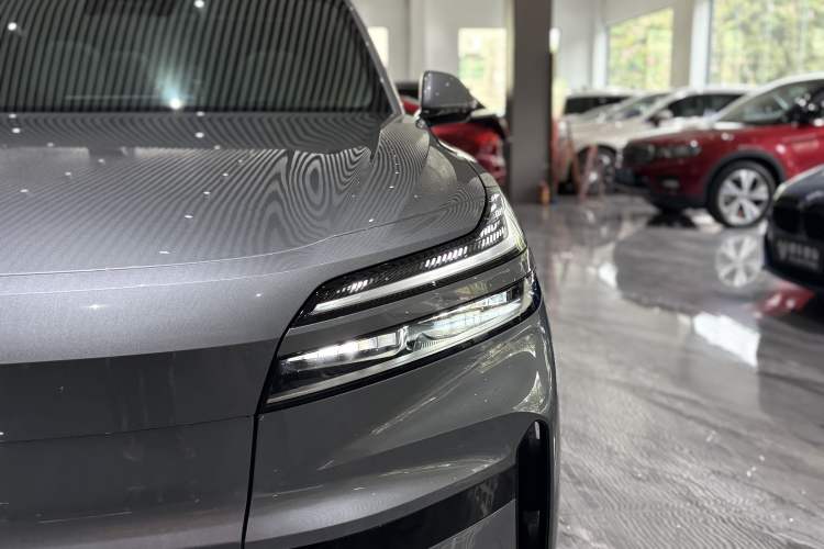 Used ONVO Luxeed L90 2025 Model—Ultra Six-Seater Version Exterior 5