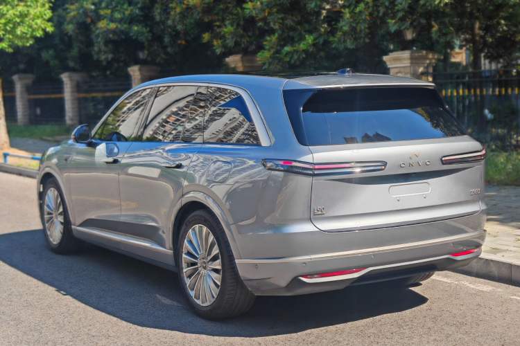 Used ONVO Luxeed L90 2025 Model—Max Six-Seater Version Exterior 5