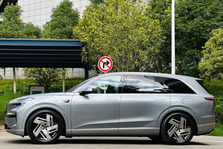 Used ONVO Luxeed L90 2025 Model—Ultra Six-Seater Version Exterior 6