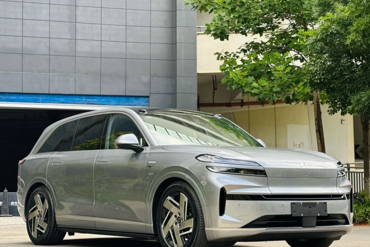 Used ONVO Luxeed L90 2025 Model—Ultra Six-Seater Version Exterior 7