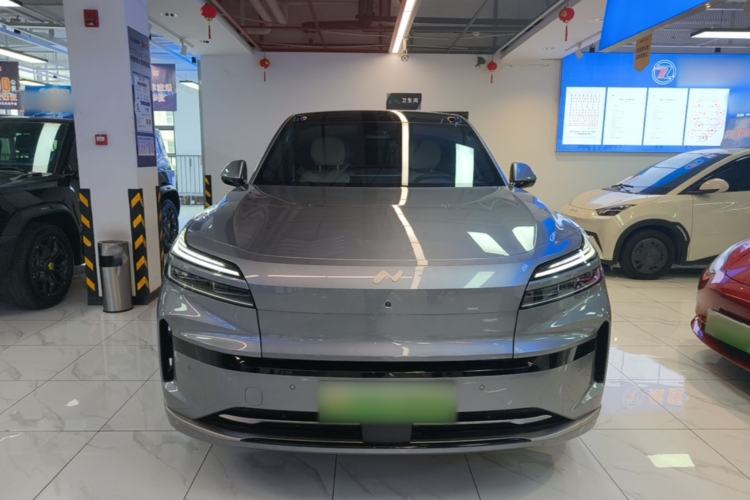 Used ONVO Luxeed L90 2025 Model—Pro Six-Seater Version Front