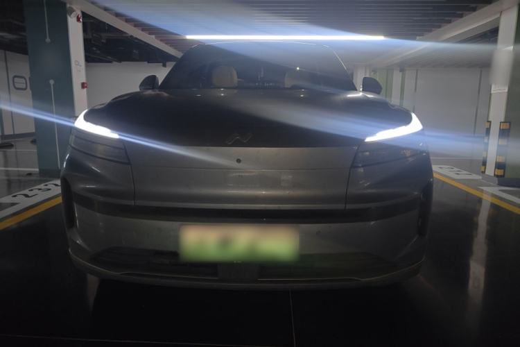 Used ONVO Luxeed L90 2025 Model—Max Six-Seater Version Front