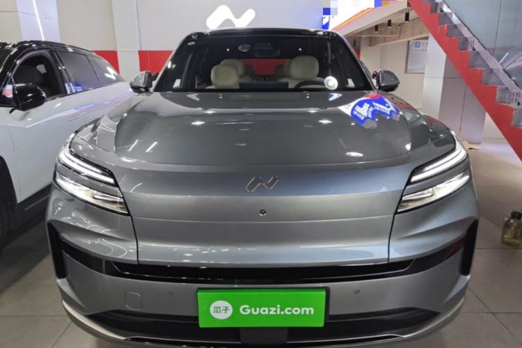 Used ONVO Luxeed L90 2025 Model Max Six-Seater 60-degree Battery Edition Front