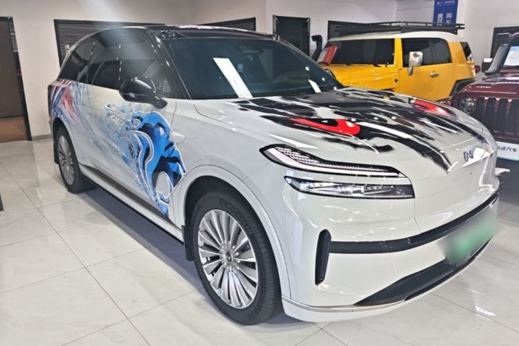 Used ONVO Luxeed L90 2025 Model—Max Six-Seater Version Front Right 45 Deg