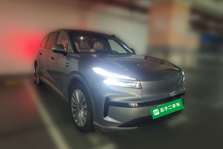 Used ONVO Luxeed L90 2025 Model—Black Knight Special Edition—Six-Seater Front Right 45 Deg