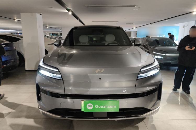 Used ONVO Luxeed L90 2025 Model—Max Six-Seater Version Front