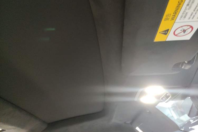 Used ONVO Luxeed L90 2025 Model—Ultra Six-Seater Version Headliner