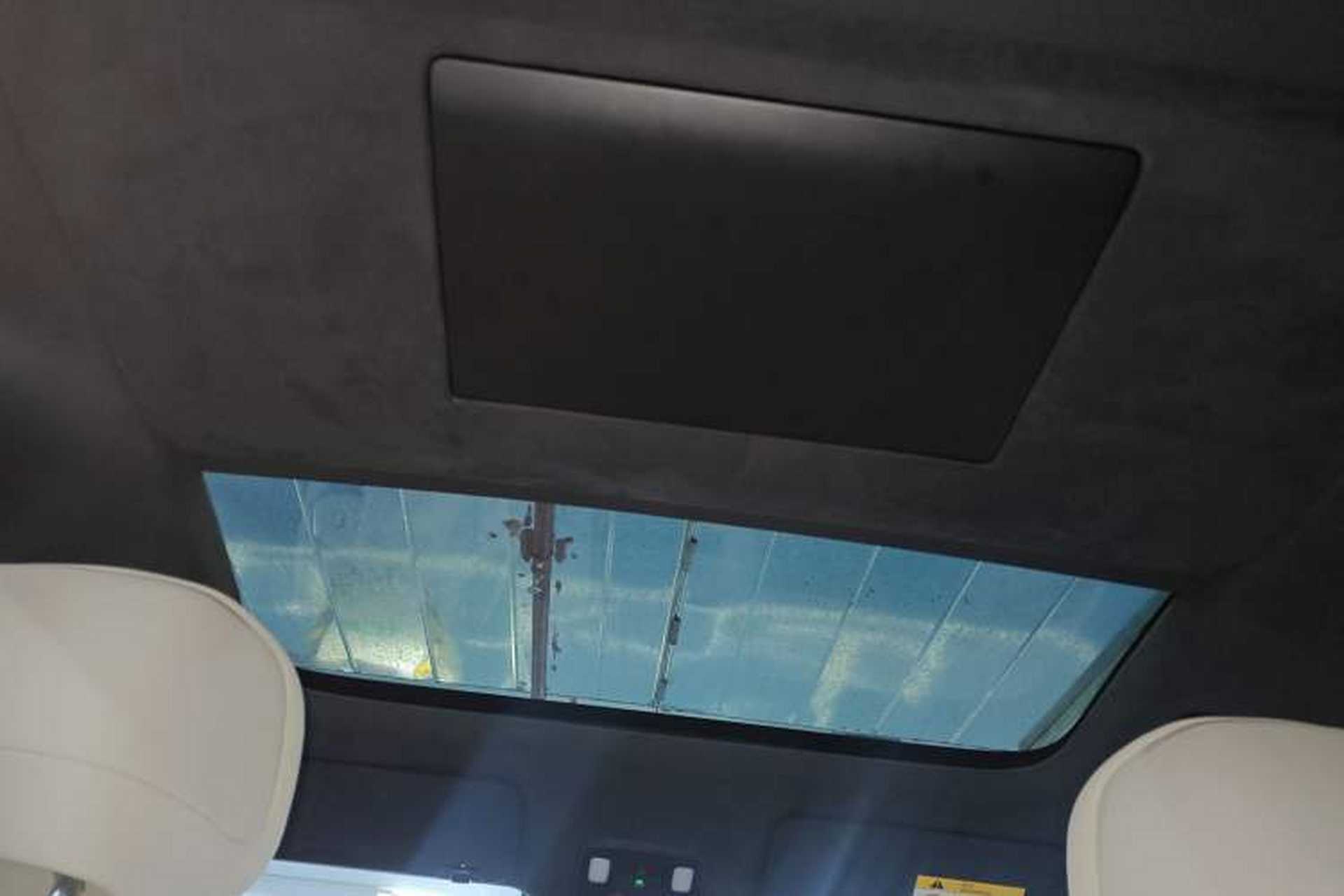 Used ONVO Luxeed L90 2025 Model—Ultra Six-Seater Version Headliner
