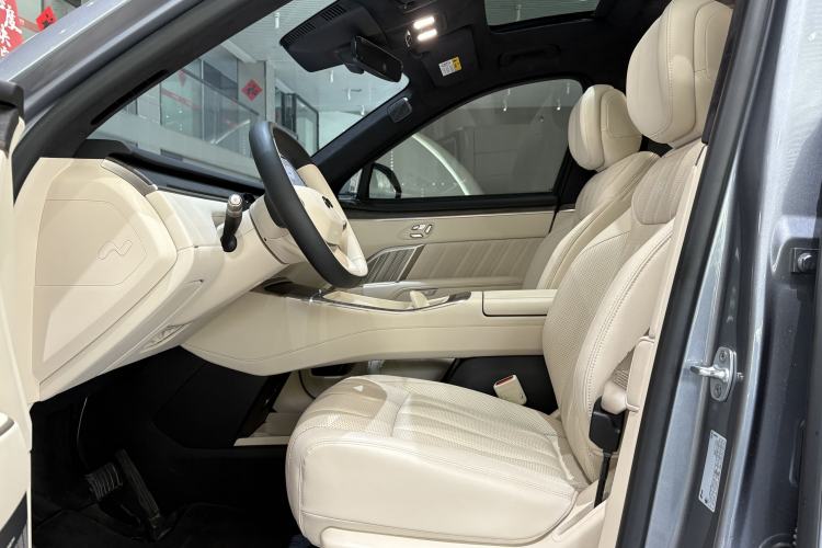 Used ONVO Luxeed L90 2025 Model—Ultra Six-Seater Version Interior 1