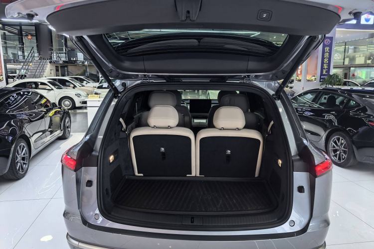 Used ONVO Luxeed L90 2025 Model—Ultra Six-Seater Version Interior 10