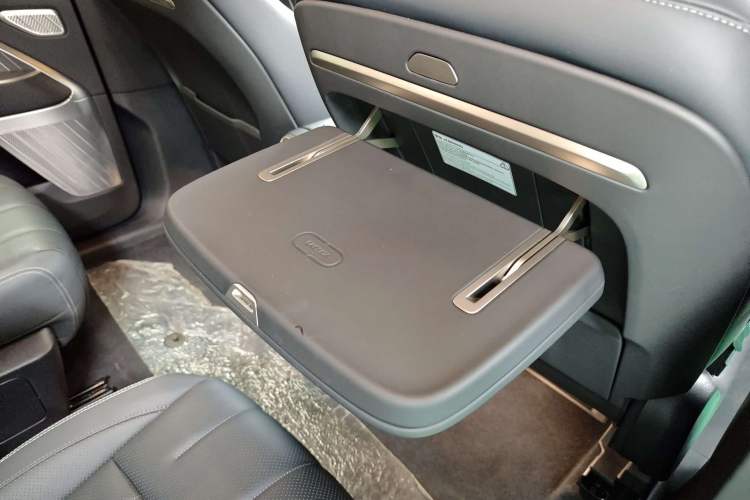 Used ONVO Luxeed L90 2025 Model—Pro Six-Seater Version Interior 11