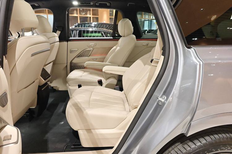 Used ONVO Luxeed L90 2025 Model—Ultra Six-Seater Version Interior 4