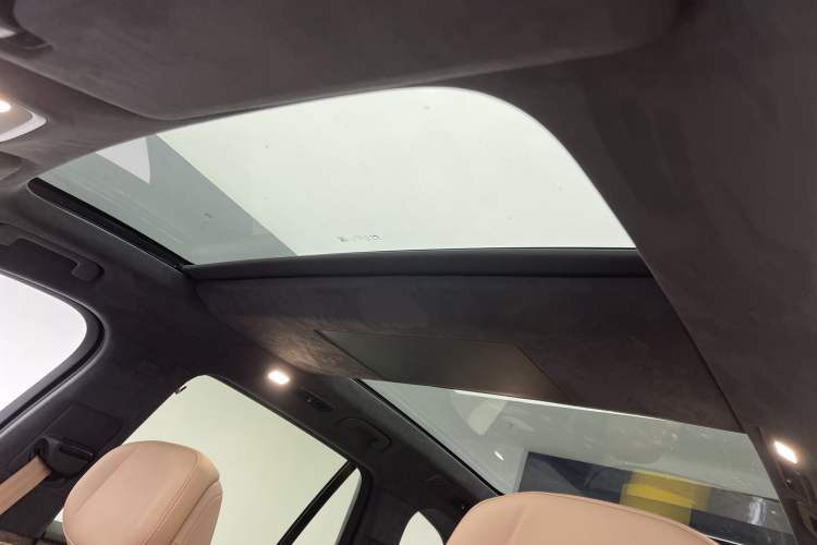 Used ONVO Luxeed L90 2025 Model Ultra Six-Seater 60-degree Battery Edition Interior 5