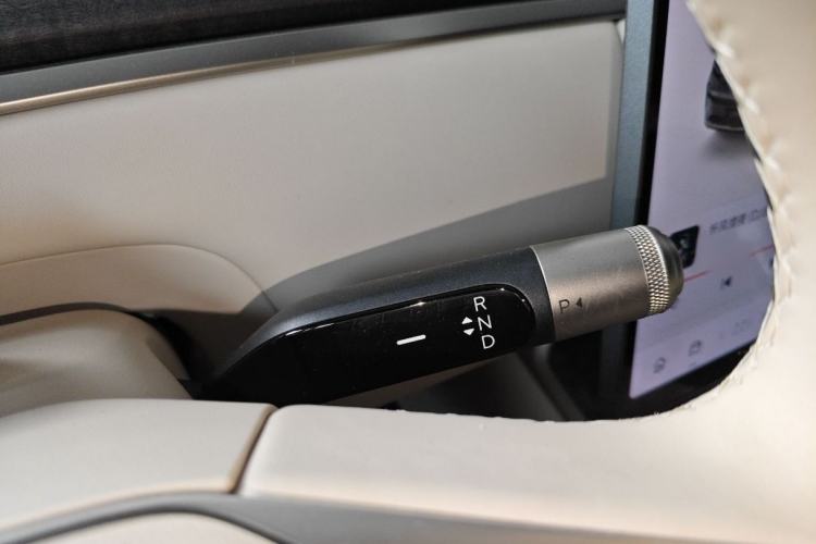 Used ONVO Luxeed L90 2025 Model—Max Six-Seater Version Interior 5