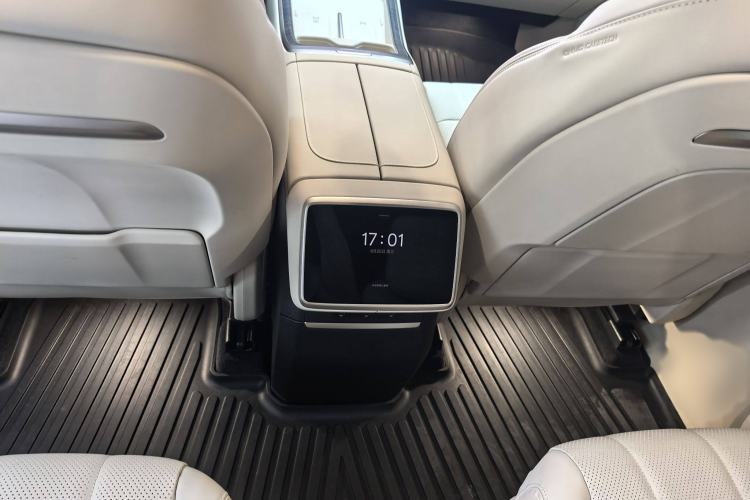 Used ONVO Luxeed L90 2025 Model—Ultra Six-Seater Version Interior 5