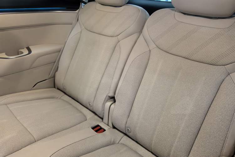 Used ONVO Luxeed L90 2025 Model—Ultra Six-Seater Version Interior 8
