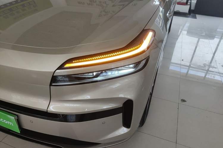 Used ONVO Luxeed L90 2025 Model—Ultra Six-Seater Version Left Front Headlight