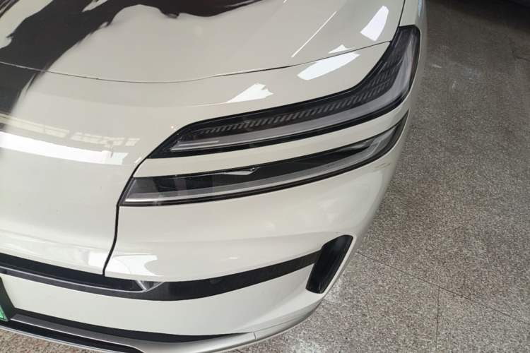 Used ONVO Luxeed L90 2025 Model—Max Six-Seater Version Left Front Headlight