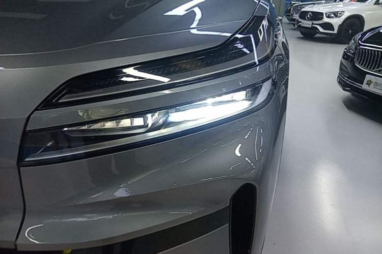 Used ONVO Luxeed L90 2025 Model Ultra Six-Seater 60-degree Battery Edition Left Front Headlight