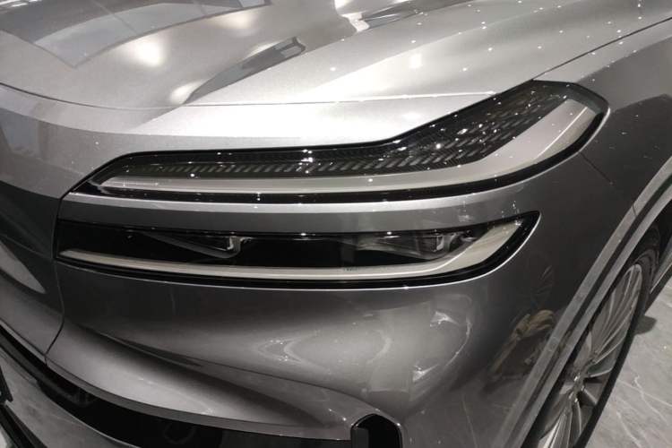 Used ONVO Luxeed L90 2025 Model—Ultra Six-Seater Version Left Front Headlight