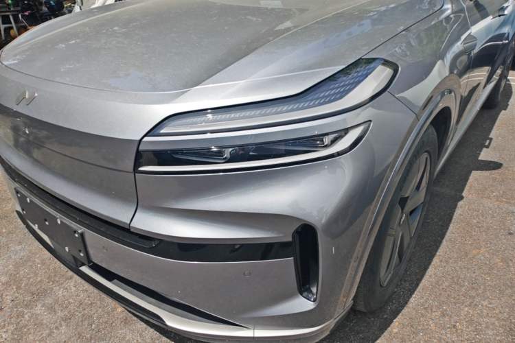 Used ONVO Luxeed L90 2025 Model—Max Six-Seater Version Left Front Headlight