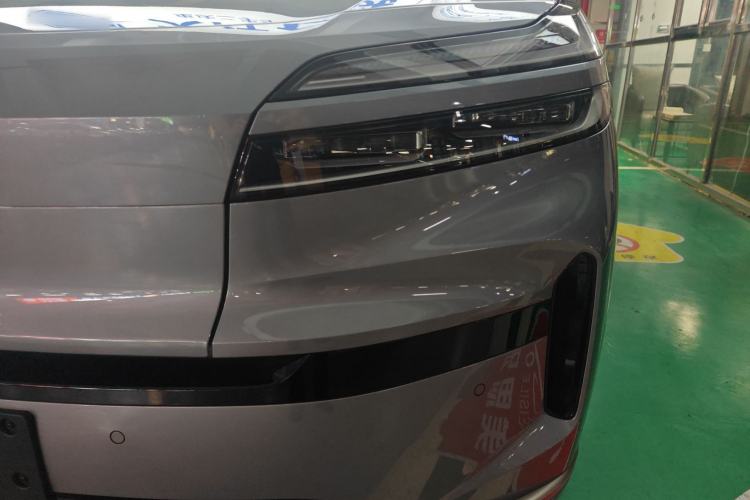 Used ONVO Luxeed L90 2025 Model—Max Six-Seater Version Left Front Headlight