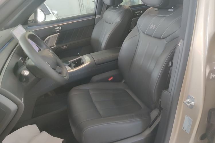 Used ONVO Luxeed L90 2025 Model—Ultra Six-Seater Version Left Front Seat