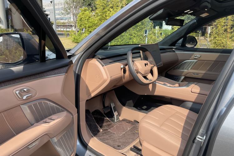 Used ONVO Luxeed L90 2025 Model—Ultra Six-Seater Version Left Front Seat