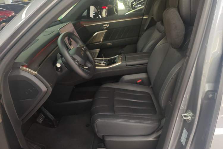 Used ONVO Luxeed L90 2025 Model—Ultra Six-Seater Version Left Front Seat