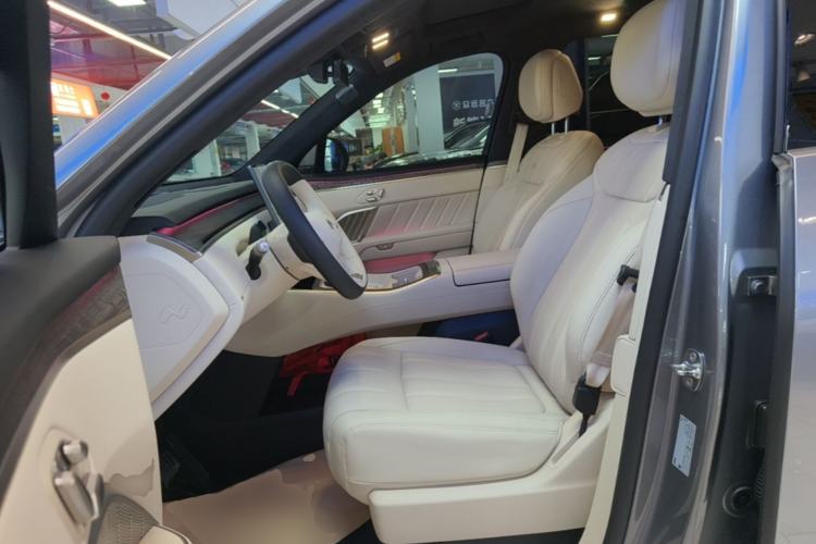 Used ONVO Luxeed L90 2025 Model—Pro Six-Seater Version Left Front Seat