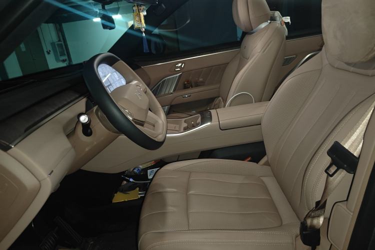 Used ONVO Luxeed L90 2025 Model—Max Six-Seater Version Left Front Seat