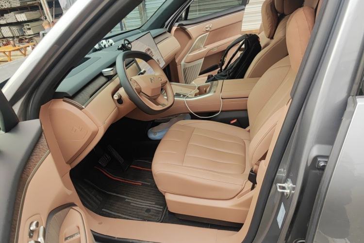 Used ONVO Luxeed L90 2025 Model—Ultra Six-Seater Version Left Front Seat