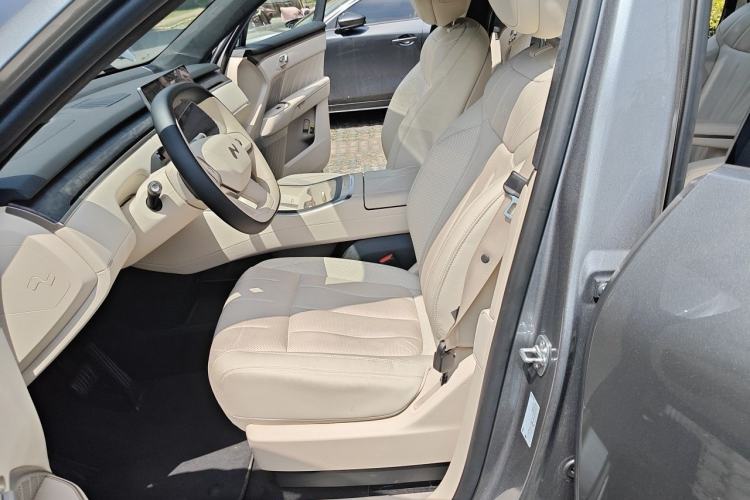 Used ONVO Luxeed L90 2025 Model—Ultra Six-Seater Version Left Front Seat