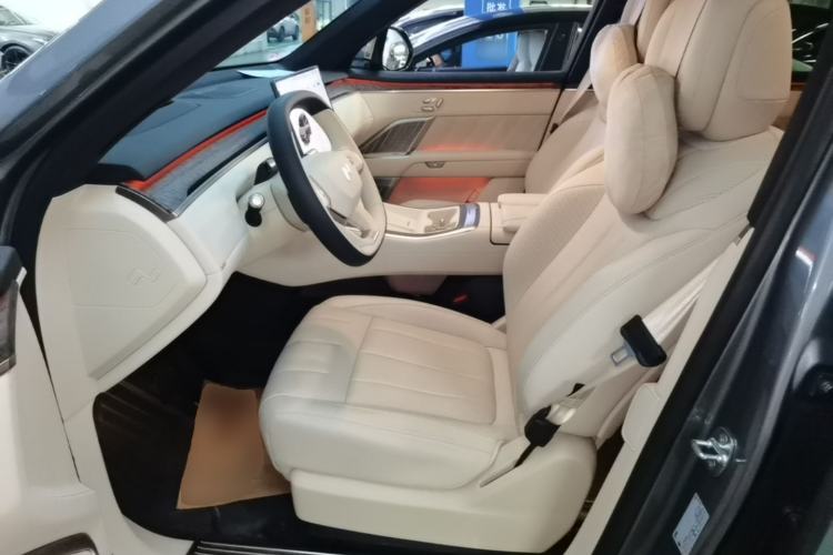 Used ONVO Luxeed L90 2025 Model—Max Six-Seater Version Left Front Seat
