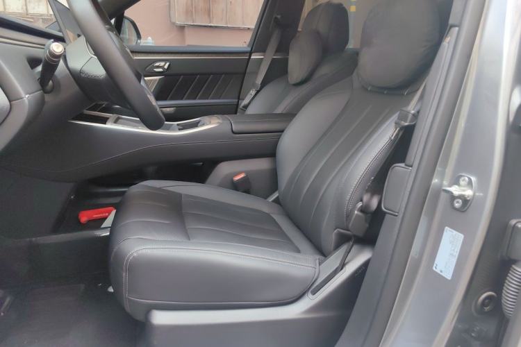 Used ONVO Luxeed L90 2025 Model—Ultra Six-Seater Version Left Front Seat