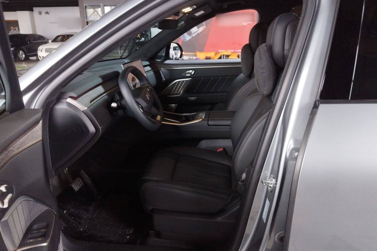 Used ONVO Luxeed L90 2025 Model—Ultra Six-Seater Version Left Front Seat