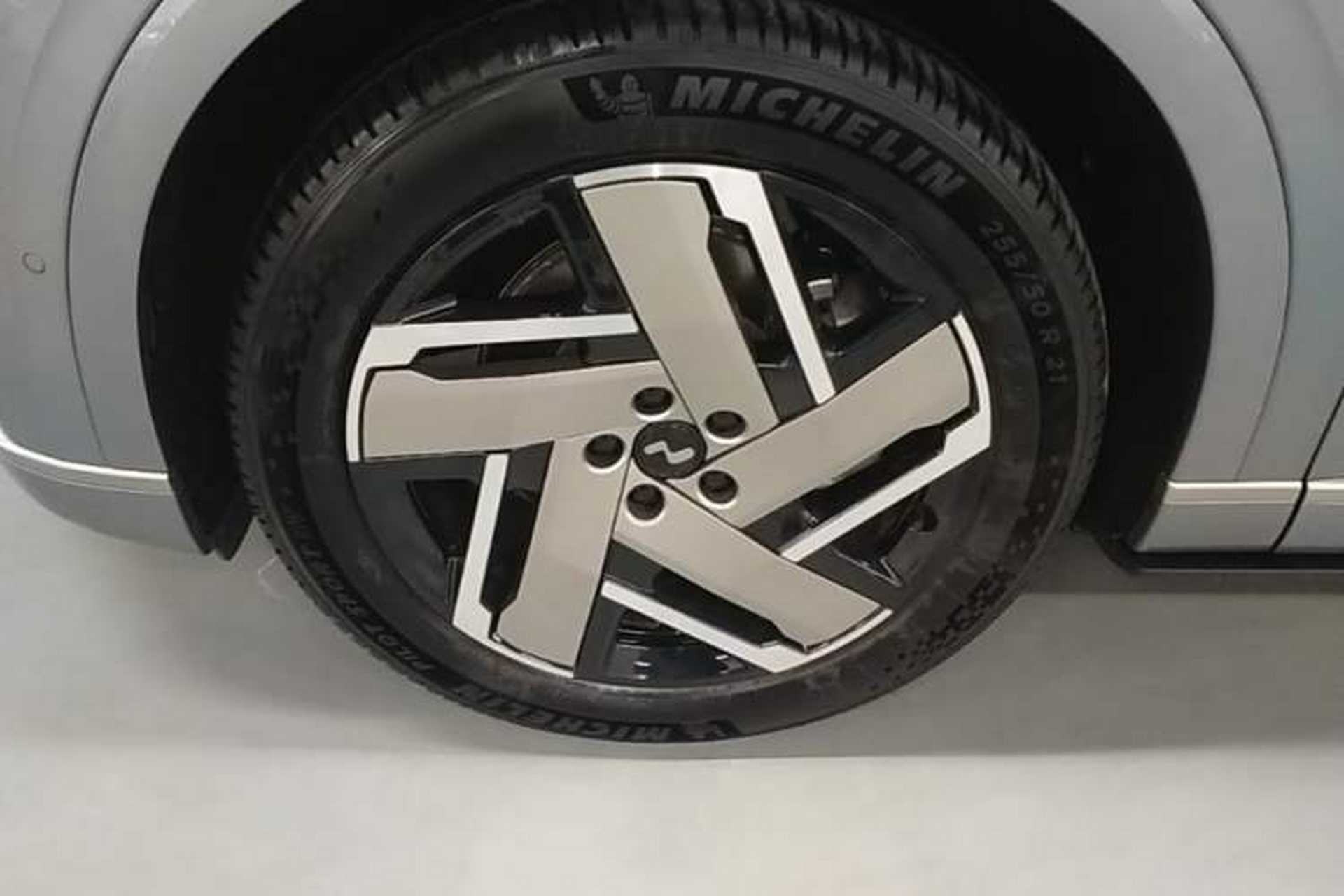 Used ONVO Luxeed L90 2025 Model—Max Six-Seater Version Left Front Wheel Hub