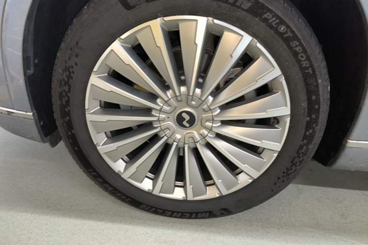 Used ONVO Luxeed L90 2025 Model Ultra Six-Seater 60-degree Battery Edition Left Front Wheel Hub