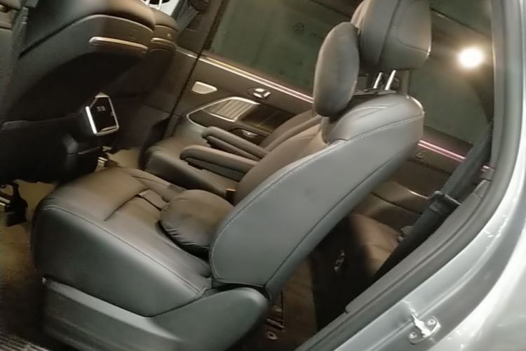 Used ONVO Luxeed L90 2025 Model—Max Six-Seater Version Left Rear Seat