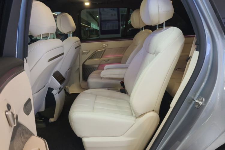 Used ONVO Luxeed L90 2025 Model—Pro Six-Seater Version Left Rear Seat