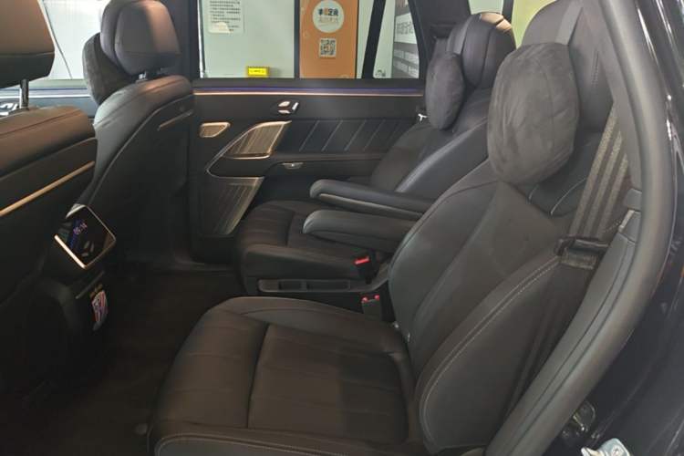 Used ONVO Luxeed L90 2025 Model—Max Six-Seater Version Left Rear Seat
