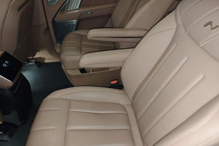 Used ONVO Luxeed L90 2025 Model—Black Knight Special Edition—Six-Seater Left Rear Seat