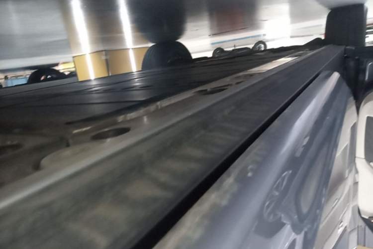 Used ONVO Luxeed L90 2025 Model Ultra Six-Seater 60-degree Battery Edition Left Side Sill