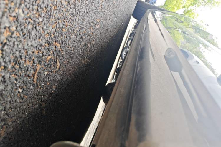 Used ONVO Luxeed L90 2025 Model—Max Six-Seater Version Left Side Sill