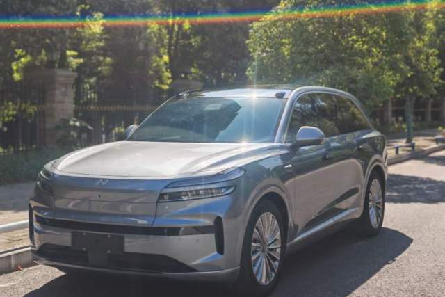 Used ONVO Luxeed L90 2025 Model—Max Six-Seater Version