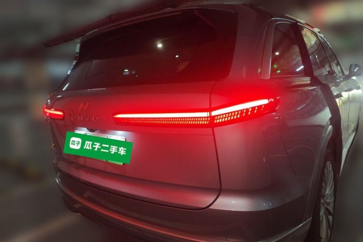Used ONVO Luxeed L90 2025 Model—Black Knight Special Edition—Six-Seater Rear