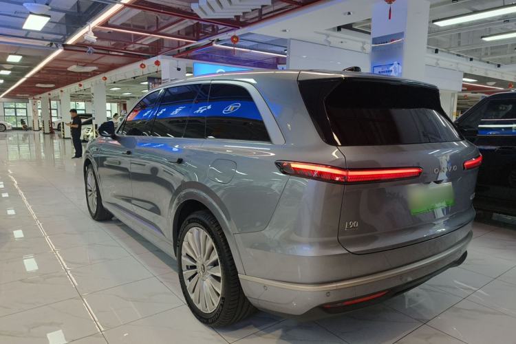 Used ONVO Luxeed L90 2025 Model—Pro Six-Seater Version Rear Left 45 Deg