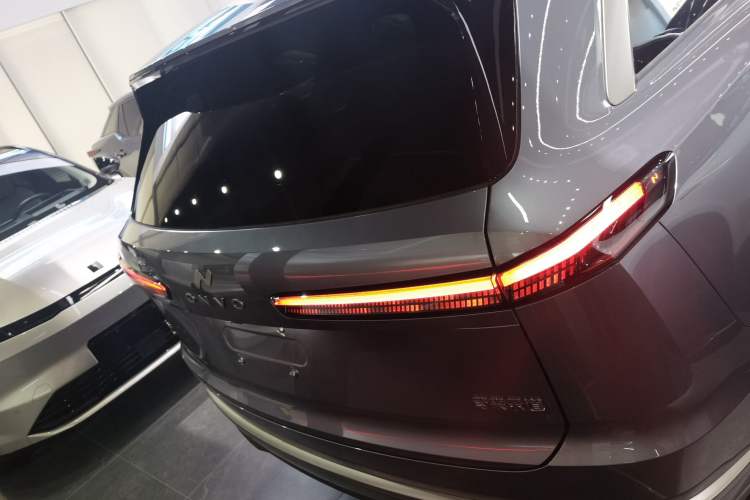 Used ONVO Luxeed L90 2025 Model—Ultra Six-Seater Version Rear