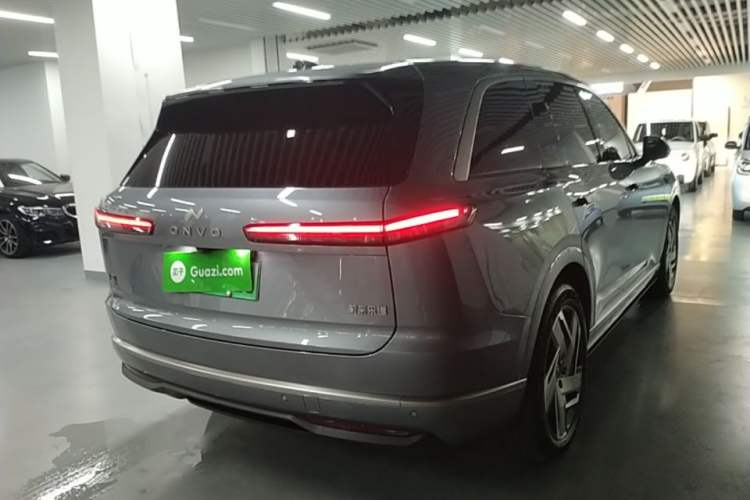 Used ONVO Luxeed L90 2025 Model—Max Six-Seater Version Rear Right 45 Deg